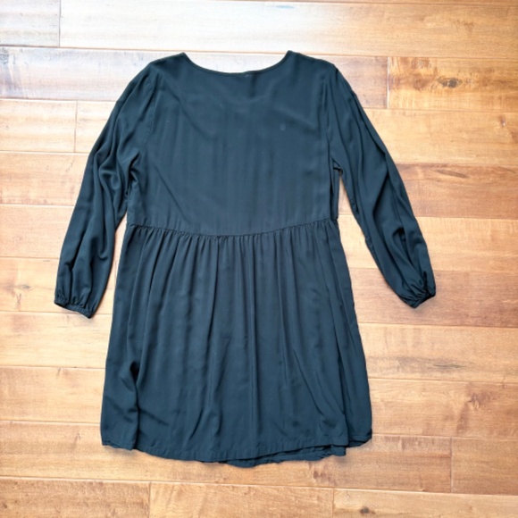 Old Navy Dresses & Skirts - OLD NAVY Soft-Woven Keyhole Swing Dress Sz L Black‎
